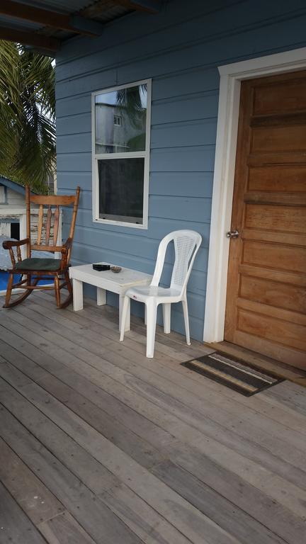 Go Slow Guesthouse Caye Caulker Exterior foto